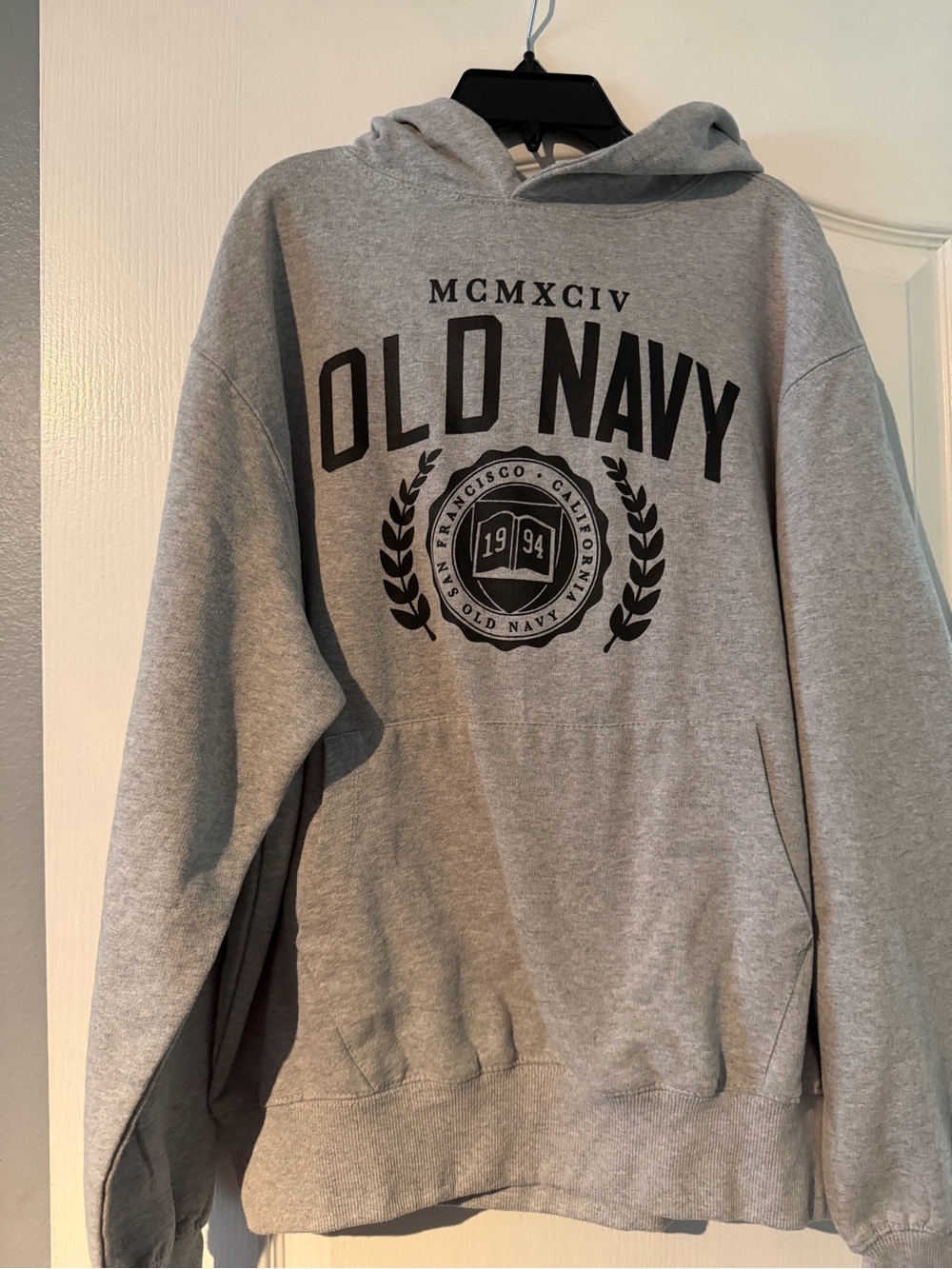 Old Navy Men's Gray Hoodie